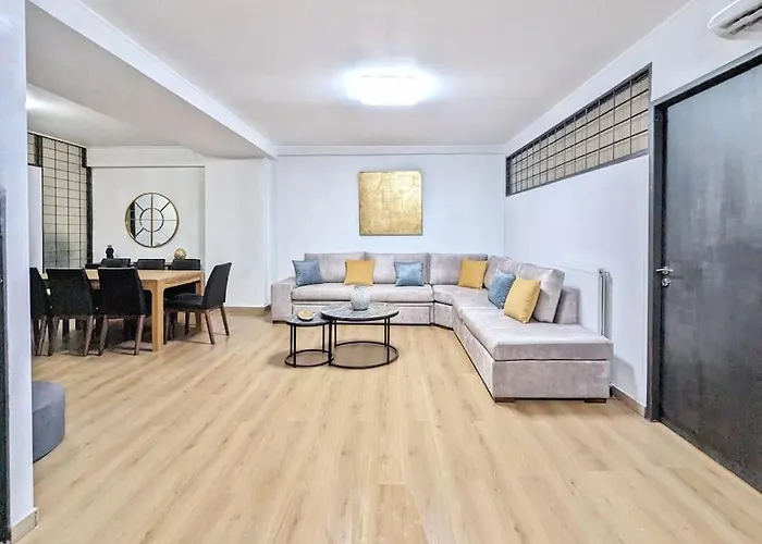 Athens Divas King Suite